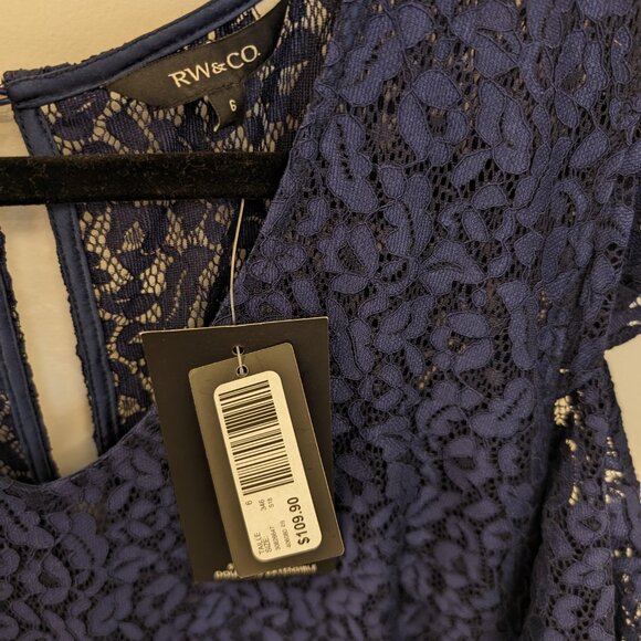 NWT, RW & CO. Blue Laced Dress, cold shoulder, size 6 - Picture 3 of 6